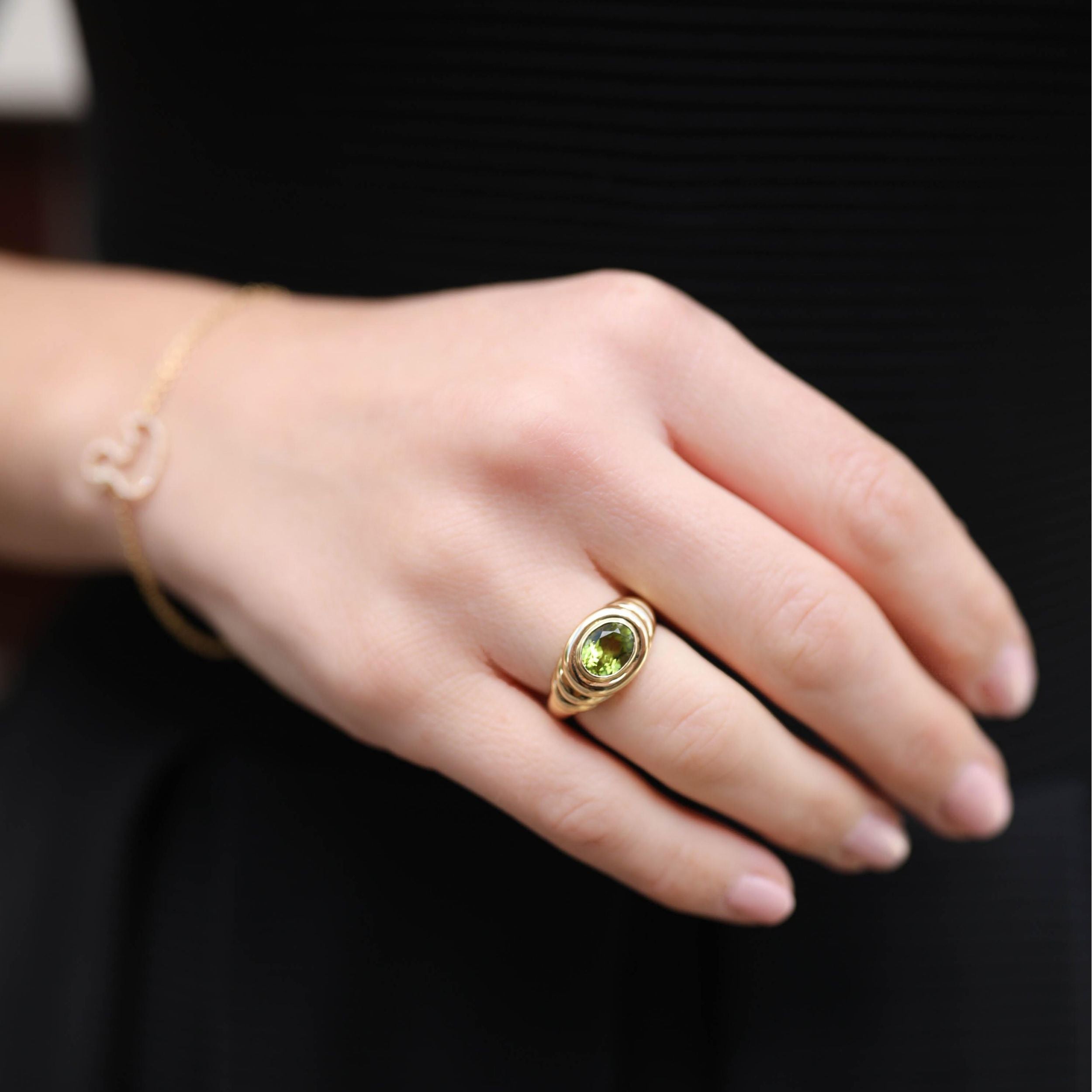 Kiki Classics Mini Peridot Ripple Ring